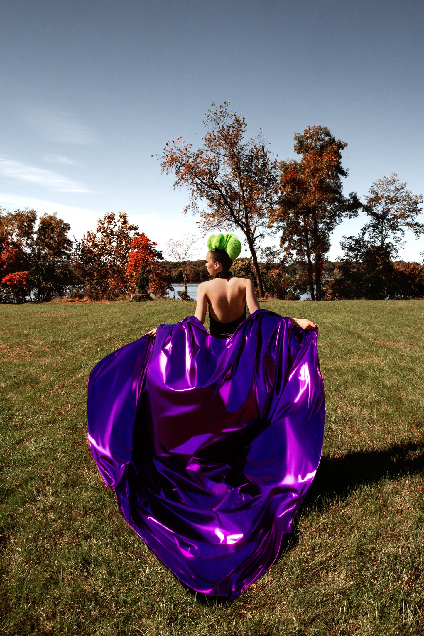 VAN QUEEN WITH HYBRID METALLIC CAPE JACKET